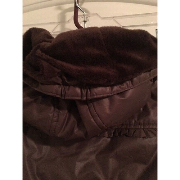 Aeropostale Girls Brown Full Zip Puffer Vest Jacket Hooded Size 6/6X - Picture 9 of 11